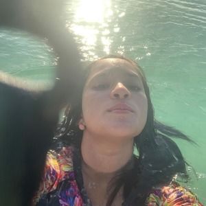 Meet your Posher, Johana